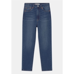 Overview image: Levi's Ribcage demin pant