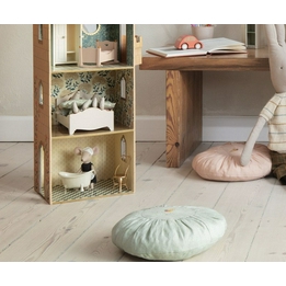 Overview second image: Maileg Bathtub